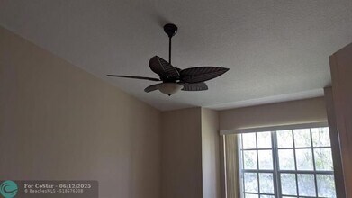 3409 Lakeside Dr in Davie, FL - Building Photo - Building Photo