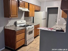 5308 S Pleasant Valley Rd in Austin, TX - Building Photo