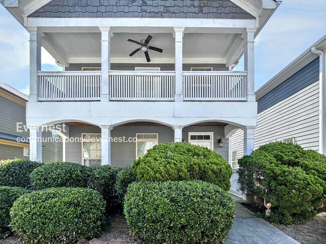 property at 1305 Sweetbriar Cir