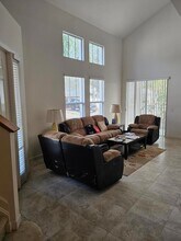 10451 SW Academic Way in Port St. Lucie, FL - Foto de edificio - Building Photo