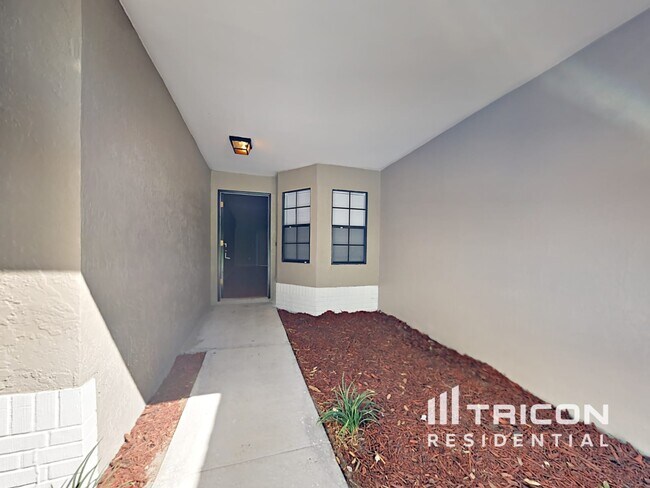11318 Silverleaf Ct in Riverview, FL - Foto de edificio - Building Photo