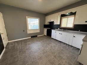 1114 W Keefe Ave in Milwaukee, WI - Building Photo - Building Photo