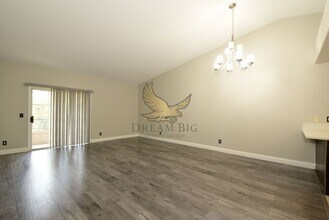 10524 Autumn Pine Ave in Las Vegas, NV - Building Photo - Building Photo