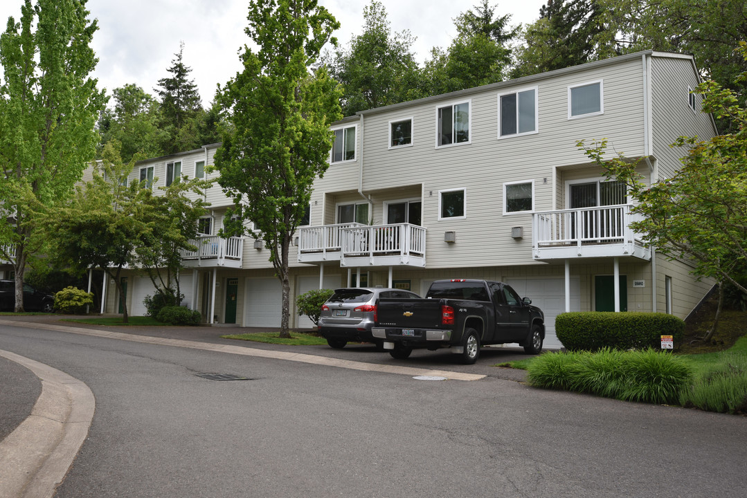 Somerset Villas in Eugene, OR - Building Photo