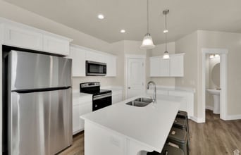 275 W 700 N, Unit Primary in Vineyard, UT - Foto de edificio - Building Photo