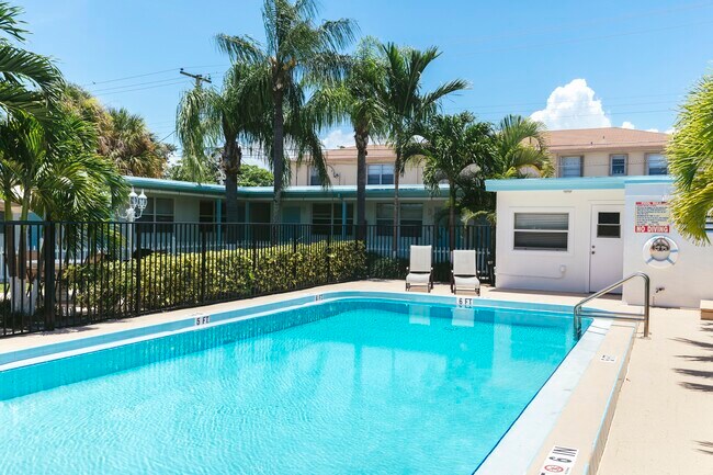 1601 S Federal Hwy in Lake Worth, FL - Foto de edificio - Building Photo