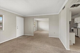 115 Oyster Bay Cir, Unit 320 in Altamonte Springs, FL - Building Photo - Building Photo
