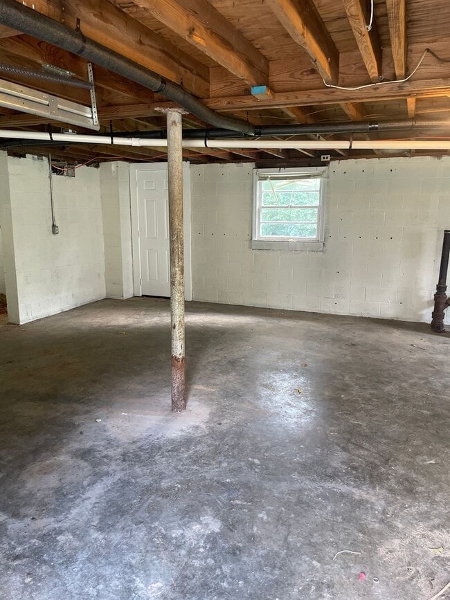 3910 Harwood St in Winston-Salem, NC - Building Photo - Building Photo