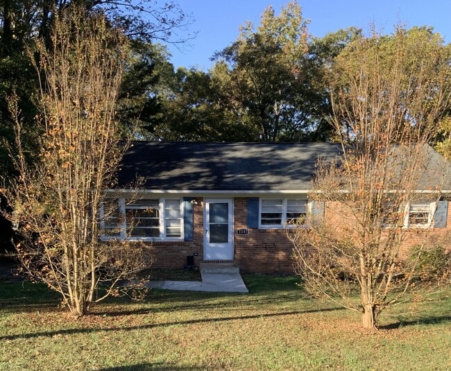 property at 1287 Montview St