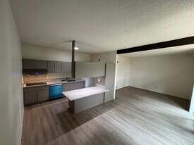 942 J St in Davis, CA - Building Photo