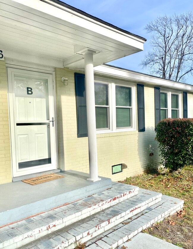 516 36th Ave N, Unit B in Myrtle Beach, SC - Foto de edificio - Building Photo