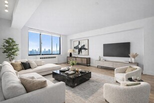 1735 York Ave, Unit 32DE in New York, NY - Building Photo