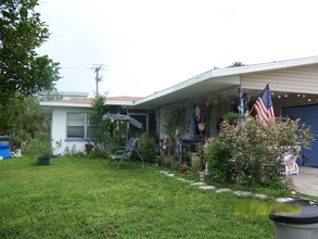 1906-1908 58th Avenue Dr W in Bradenton, FL - Building Photo - Building Photo