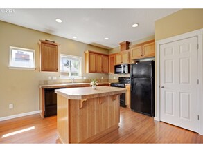4734 SW 184th Ave in Beaverton, OR - Building Photo - Building Photo