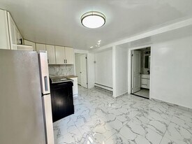13-11 123rd St in Queens, NY - Building Photo
