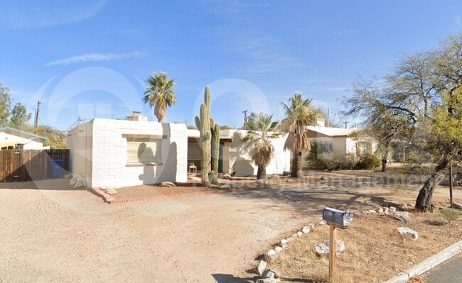 property at 841 E Seneca St