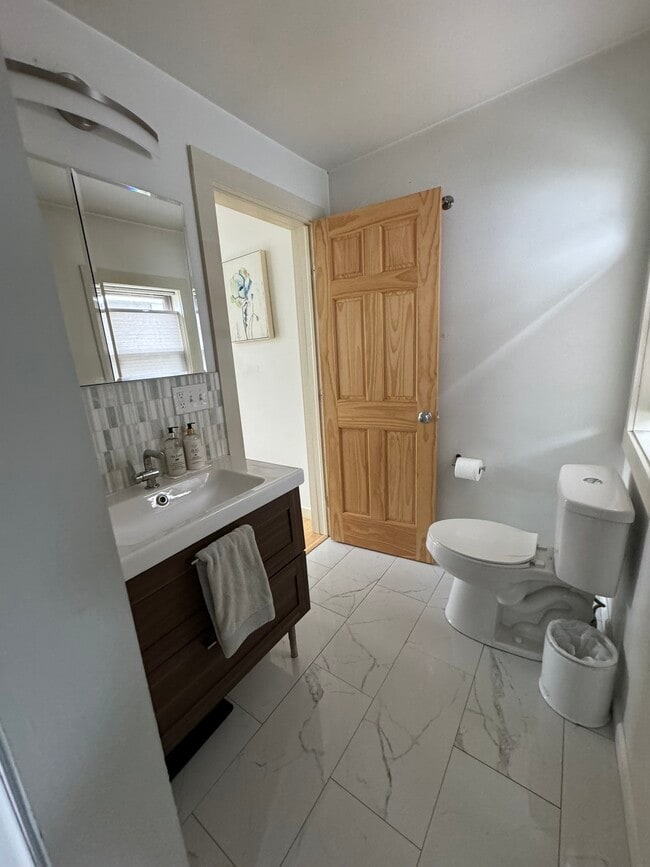 44 Luck St in Burlington, VT - Building Photo - Building Photo