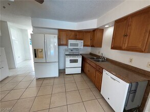 20150 Ventura Ave in Port Charlotte, FL - Building Photo - Building Photo