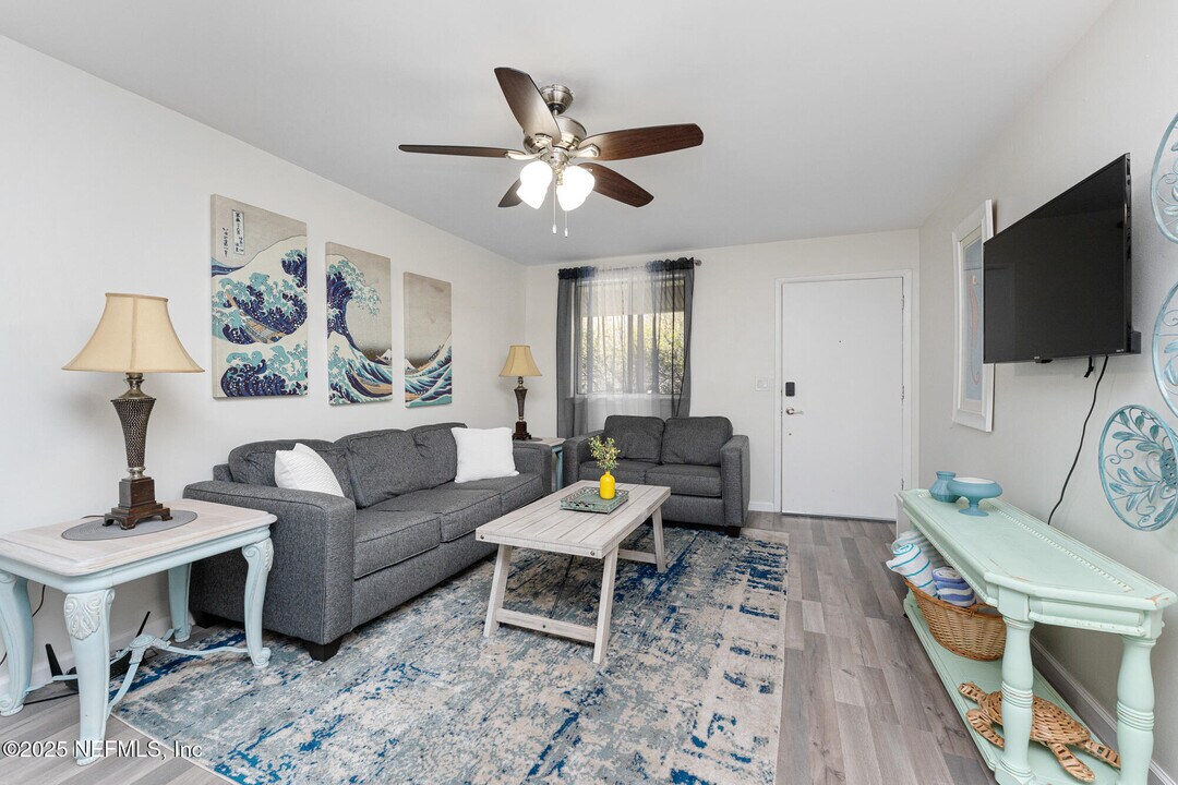 501 2nd St S in Jacksonville Beach, FL - Building Photo