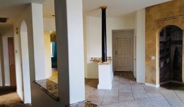 5904 Pine Canyon Dr, Unit A01 in Bakersfield, CA - Building Photo - Building Photo