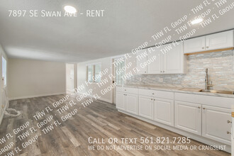 7897 SE Swan Ave in Hobe Sound, FL - Building Photo - Building Photo