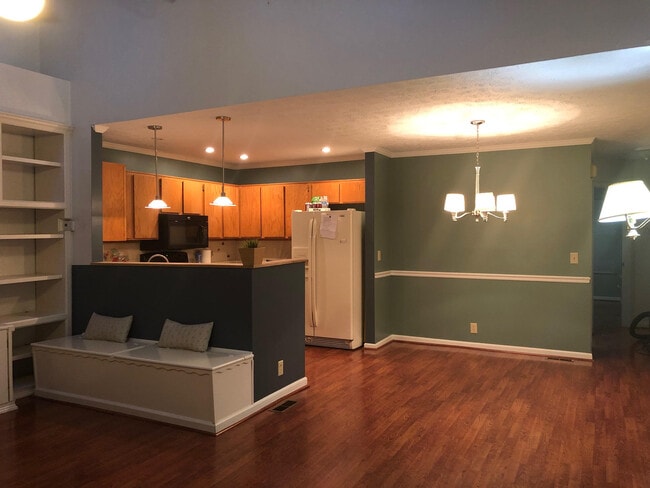 5210 Village Way, Unit 1 in Nashville, TN - Building Photo - Building Photo