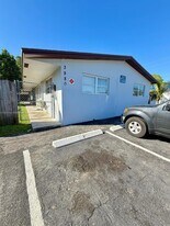 3980 SW 51st St in Fort Lauderdale, FL - Building Photo