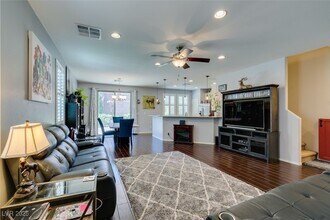 7859 Shoreline Ridge Ct in Las Vegas, NV - Building Photo - Building Photo
