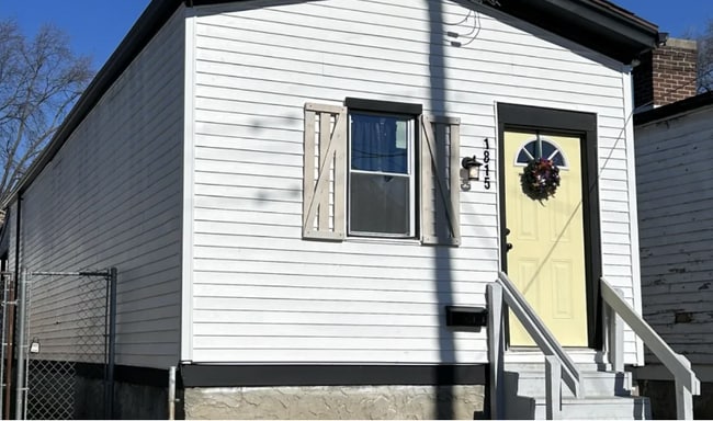 property at 1815 Columbia St