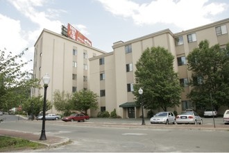 Fallview Apartments in Seymour, CT - Building Photo - Building Photo