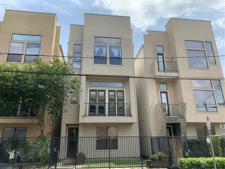 5231 Lillian St in Houston, TX - Foto de edificio