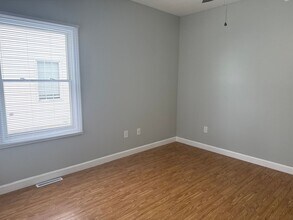 622 Garvey Ln in Chatham, IL - Building Photo - Building Photo