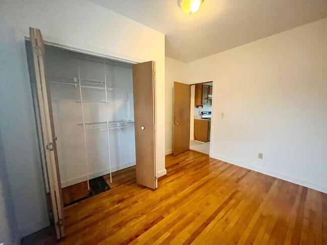 123 Westfield St in Worcester, MA - Foto de edificio - Building Photo