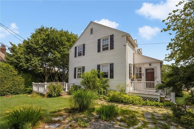 81 Old Fort Rd in Newport, RI - Building Photo - Building Photo