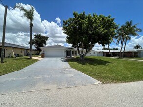 1417 SE 34th Terrace in Cape Coral, FL - Building Photo - Building Photo