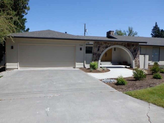 property at 760 NE Innes Ln