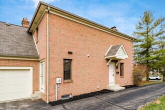 4841 Dierker Rd in Upper Arlington, OH - Building Photo - Building Photo