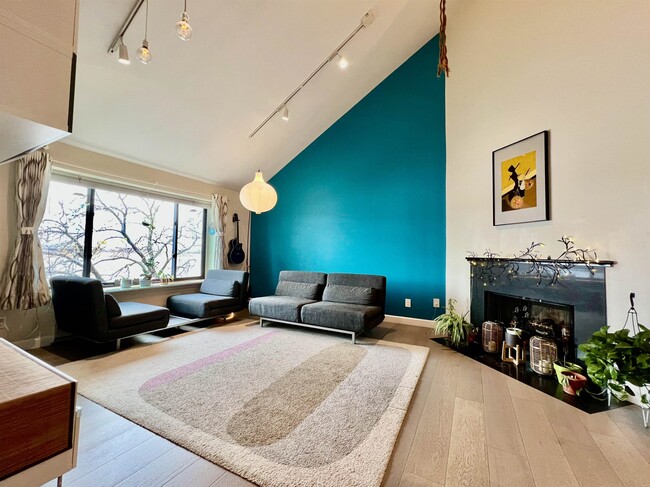 195 Sandcastle Key in Secaucus, NJ - Building Photo - Building Photo