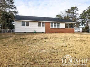 1305 Robin St in Goldsboro, NC - Building Photo - Building Photo