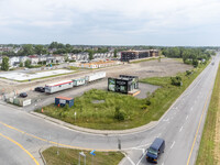 3025 Des Gouverneurs Av in Laval, QC - Building Photo - Building Photo