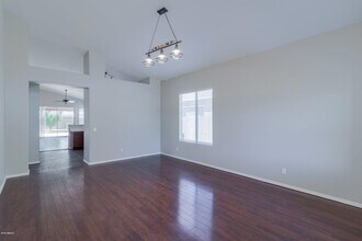 230 S Pineview Pl in Chandler, AZ - Building Photo - Building Photo