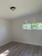 2012 Skylane Dr in Albany, GA - Building Photo - Building Photo