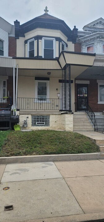 6106 Webster St in Philadelphia, PA - Building Photo