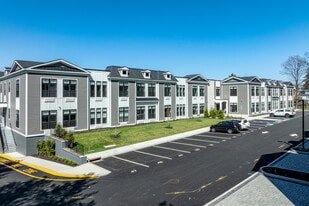 Lexington on Broadway in Woodcliff Lake, NJ - Building Photo