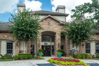 Grove at Sterling Ridge in The Woodlands, TX - Foto de edificio - Building Photo
