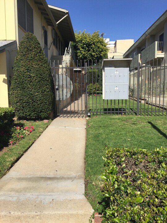 1244 1/2 S Westgate Ave, Unit 0 in Los Angeles, CA - Building Photo