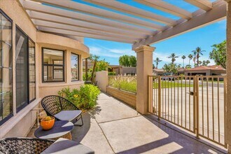 48110 Cll Seranas in La Quinta, CA - Building Photo - Building Photo