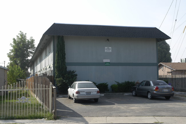 2001 Atwater Blvd in Atwater, CA - Foto de edificio - Building Photo