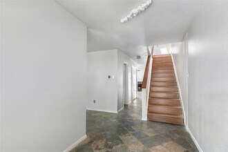 5869 Sampley Way in Houston, TX - Building Photo - Building Photo