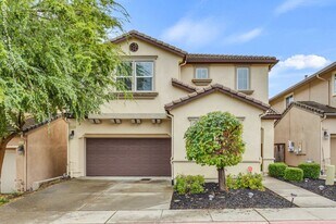 1437 Cummings Way in Folsom, CA - Building Photo